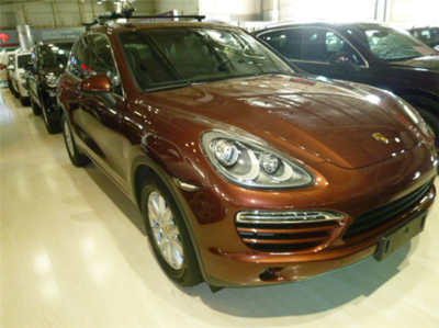 天津港12款保時捷現車熱銷，天津鴻興汽車貿易總代理顏色齊全